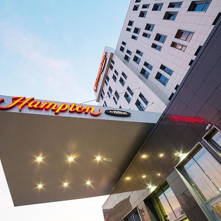 Hampton By Hilton Ufa Hotel Bagian luar foto